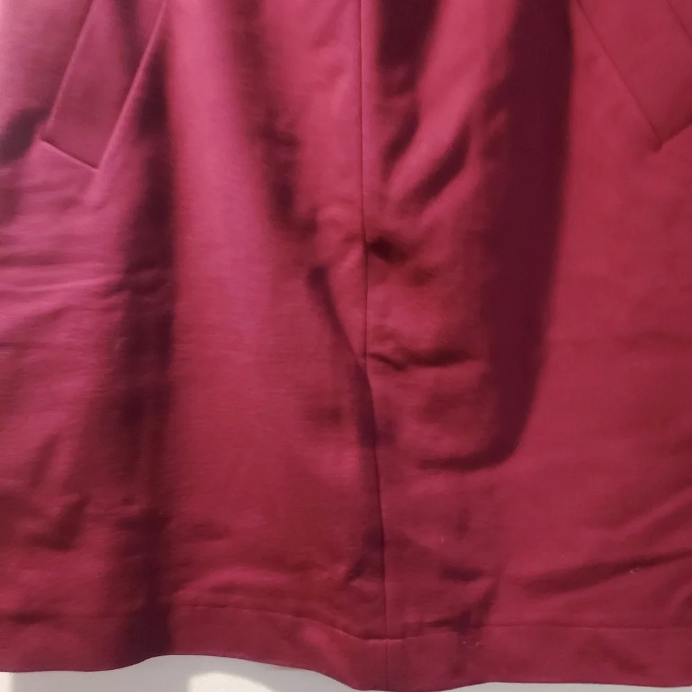 Lands' End Pretty Burgundy Pencil Skirt in Size 12P - Picture 5 of 8